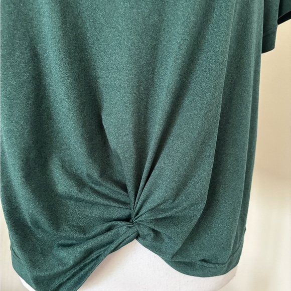 Adidas Top - Picture 4 of 7